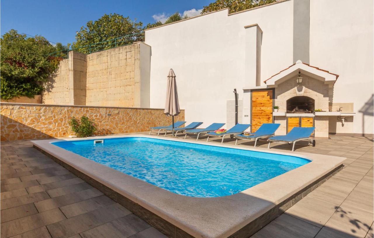 Lovely Home In Makarska With Wifi Exterior foto